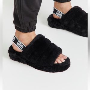 Ugg fluff yeah slipper in black